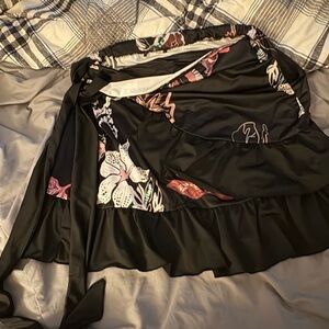 Chic Black Floral Midi Skirt